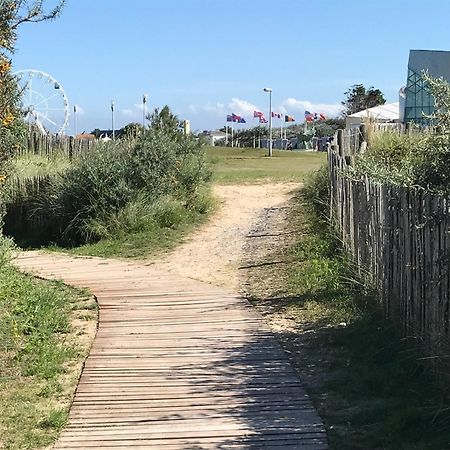 Bleu Sale - F2 Courseulles Avec Balcon Apartment Luaran gambar