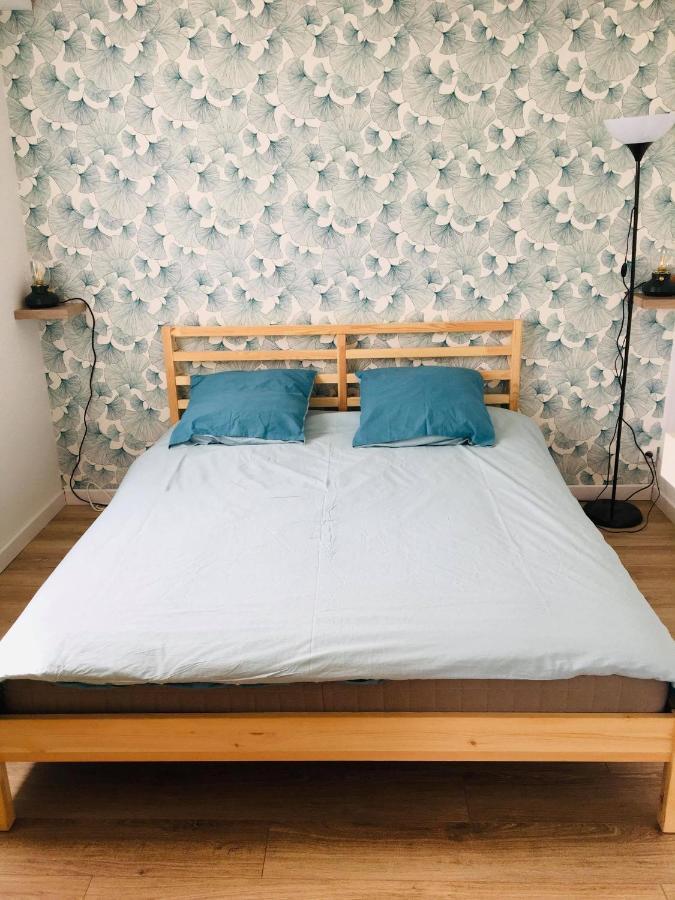 Bleu Sale - F2 Courseulles Avec Balcon Apartment Luaran gambar