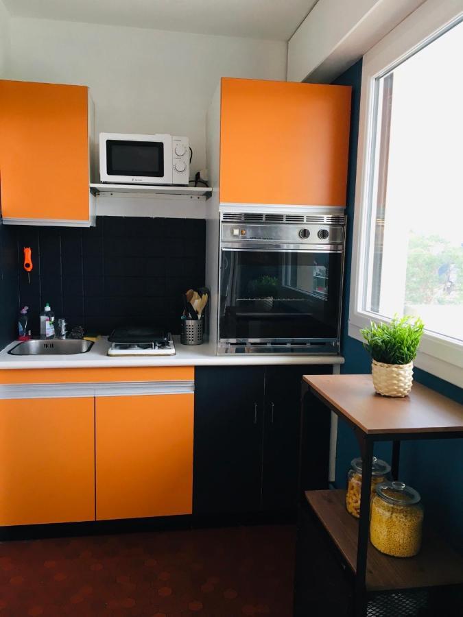 Bleu Sale - F2 Courseulles Avec Balcon Apartment Luaran gambar