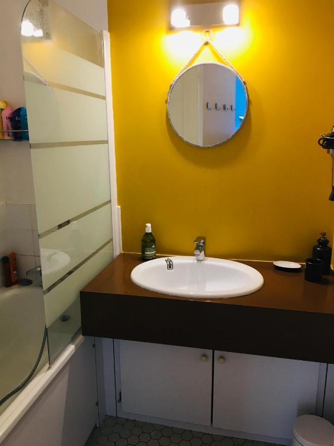 Bleu Sale - F2 Courseulles Avec Balcon Apartment Luaran gambar